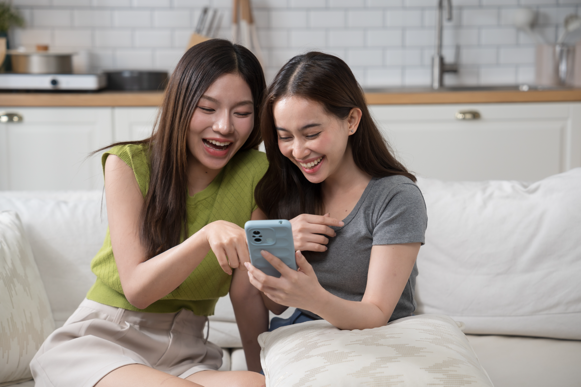 Dating With AI: Are Singles Outsourcing Their Love Lives?